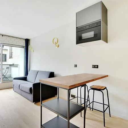Renovated With Terrace, Rue De La Pompe 16e - Mobility Lease